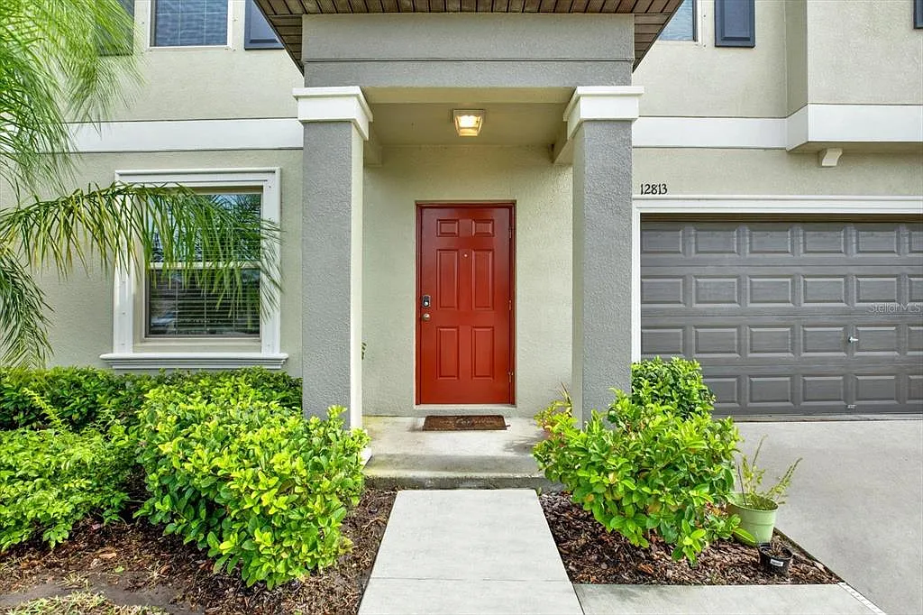 4 bed, 2.5 bath, 2635 sqft, $3,000 — Photo 3