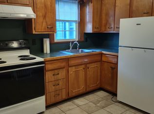 18 Elm St, Gloucester, MA 01930