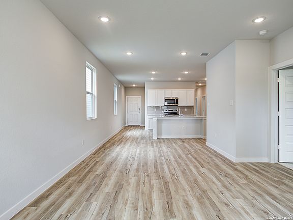 4th image of 14734 Emerio Drive