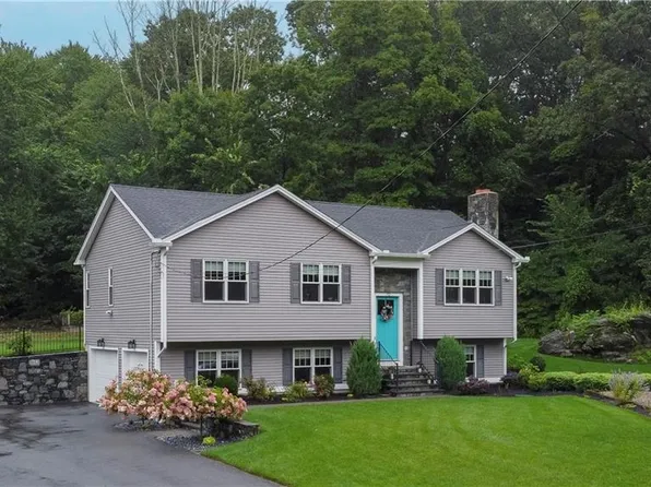 70 Sneech Pond Rd, Cumberland, RI 02864