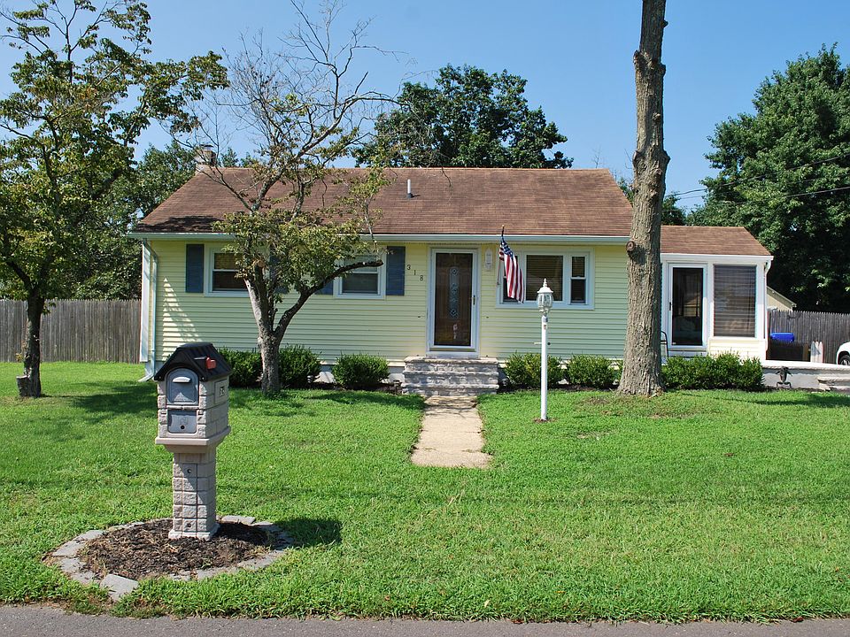 1st image of 318 Hudson Dr