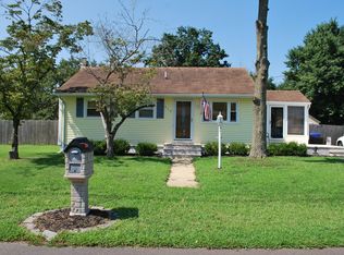 318 Hudson Dr, Brick, NJ 08723