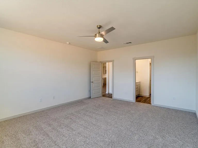 200 Cupreata Ln — Photo 12
