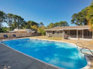 344 Lake Dr NW, Fort Walton Beach, FL 32548