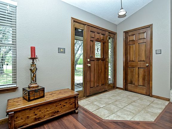 2nd image of 40203 Heritage Holw