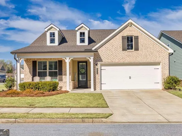 2546 Oak Barrel Dr, Snellville, GA 30078