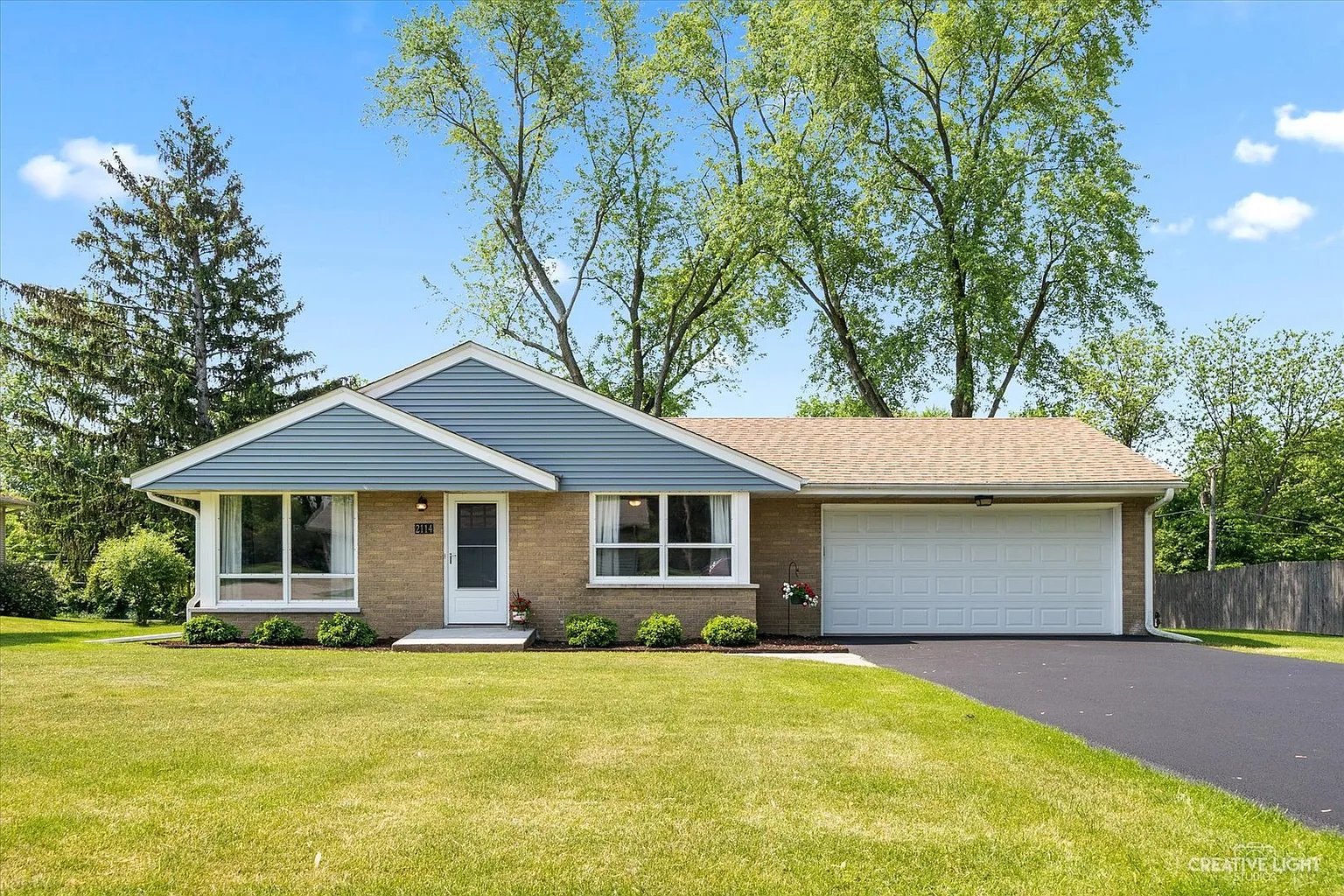2114 Rockwell Rd photo 1