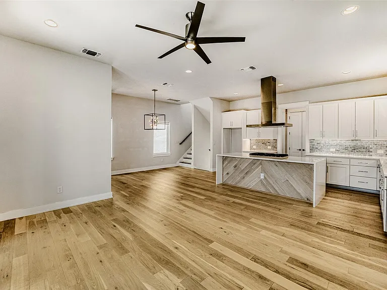 5002 Pecan Springs Rd #6 — Photo 11