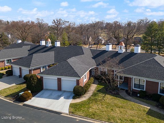 3rd image of 1281 Parkway Gardens Ct