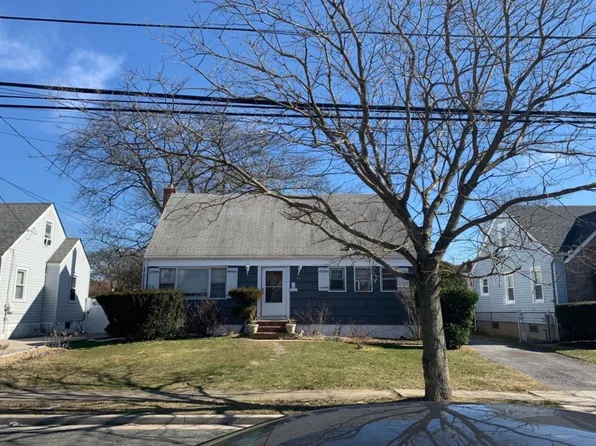 51 Saint Marks Ave, Freeport, NY 11520