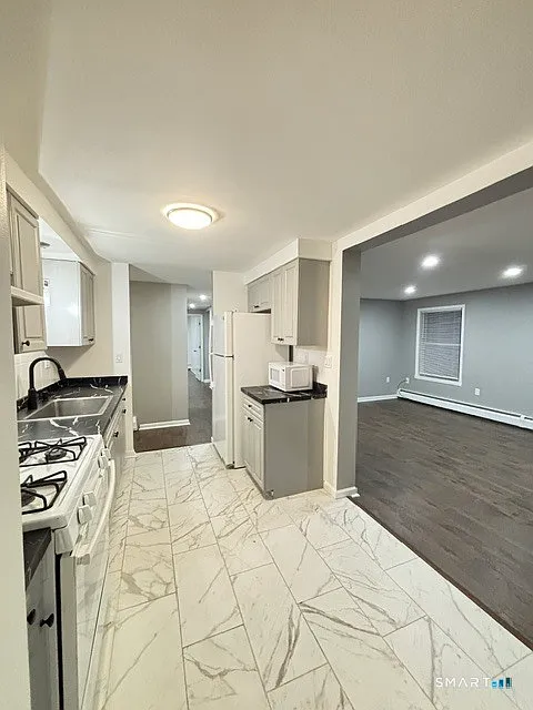 1387 Quinnipiac Ave