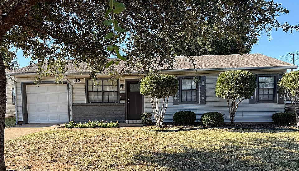 1st image of 112 N Glencoe Cir