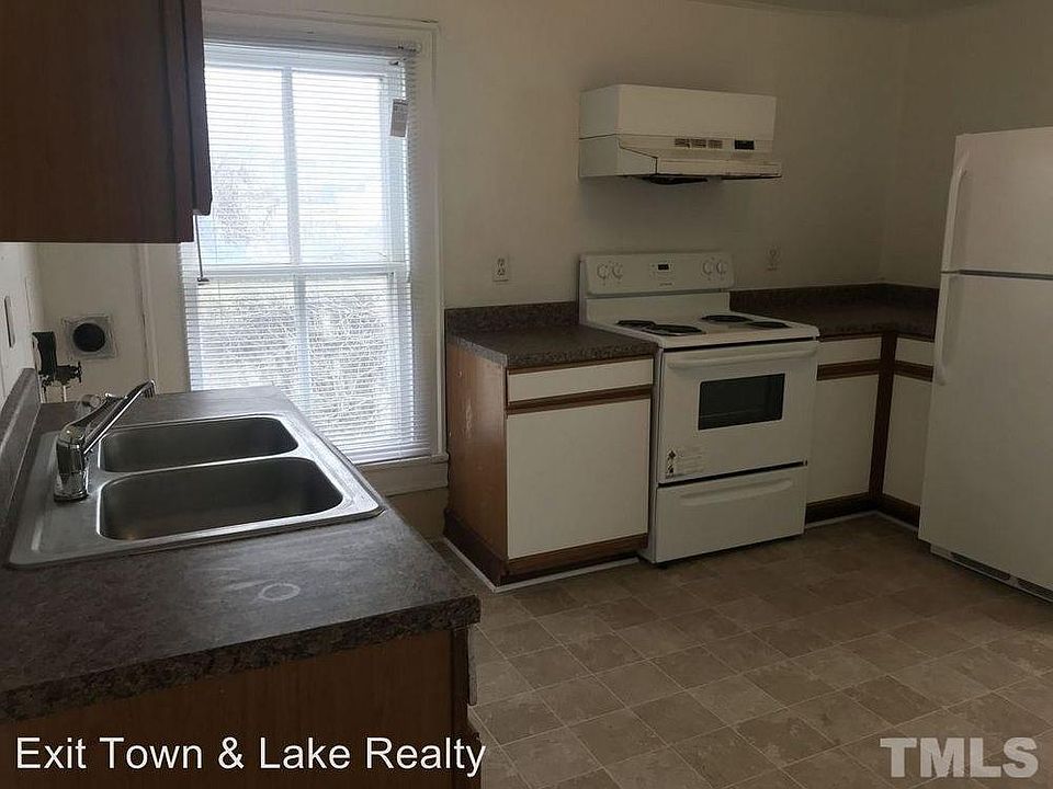 2nd image of 311 Warren St