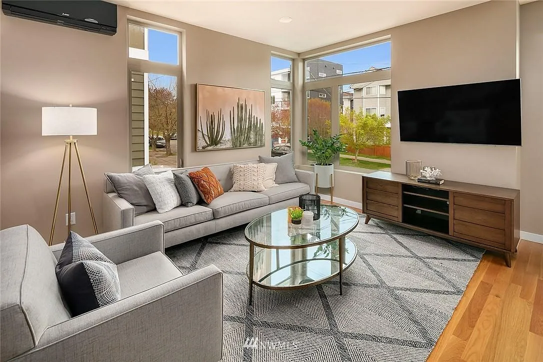 3 bed, 2.5 bath, 1430 sqft, $3,900 — Photo 3