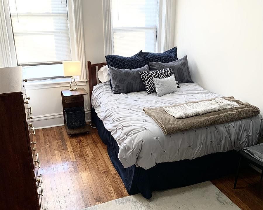 2nd image of 25 Saint Lukes Rd #56B