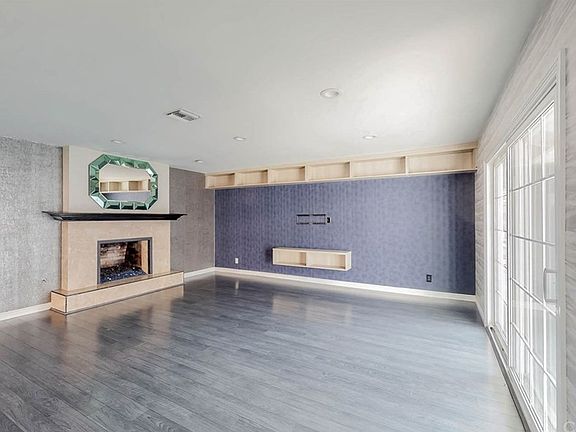 4th image of 631 E Vista Del Playa Ave