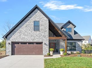 4124 Meadowlark Rd, Lexington, KY 40509