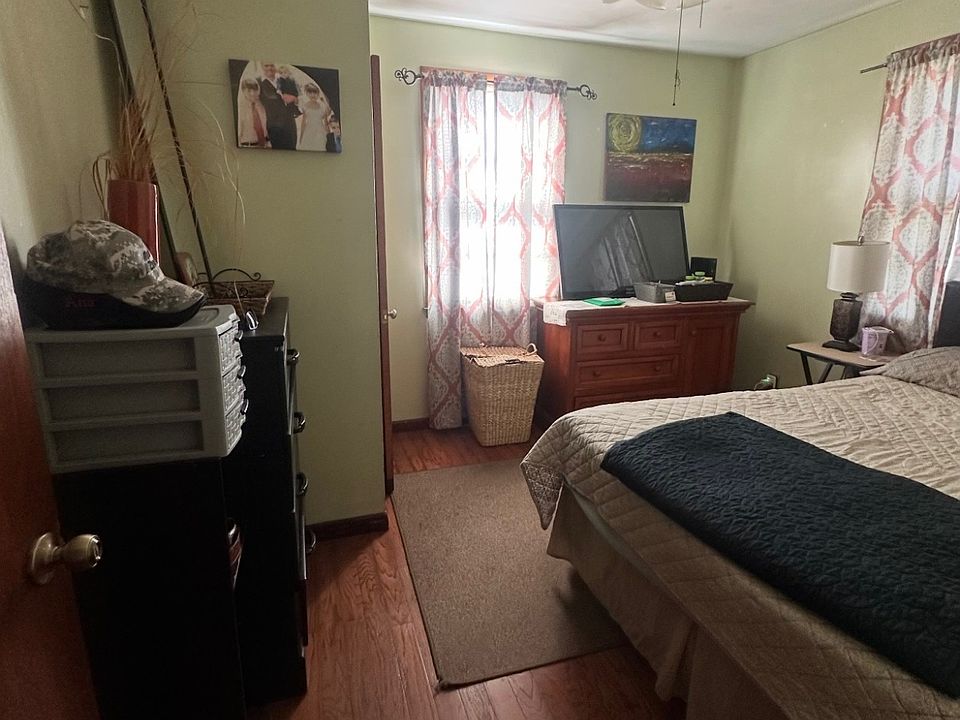 2nd image of 224 Hickory Dr