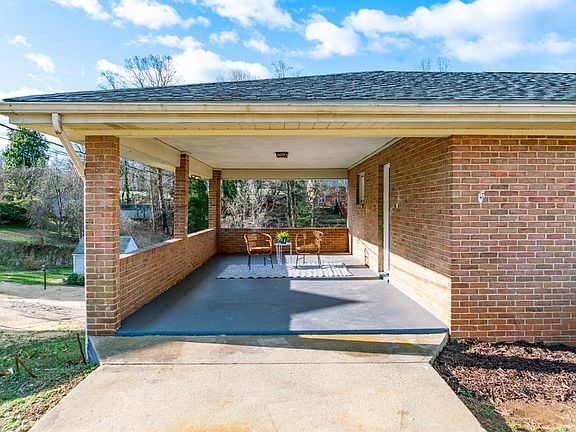 3rd image of 157 Chapel View Dr