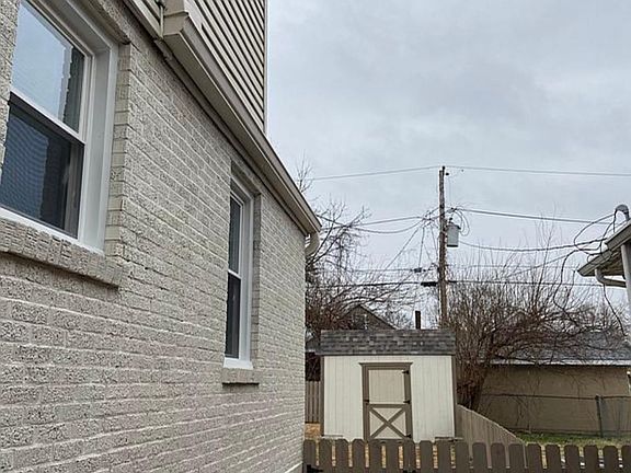 2nd image of 2441 Emil Ave