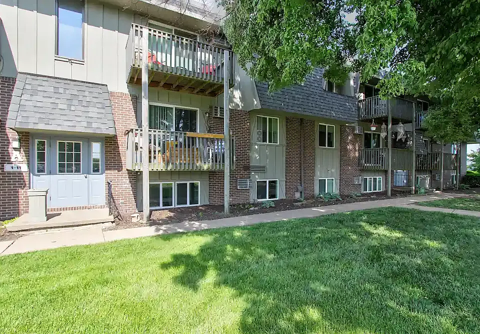Windjammer Apartments