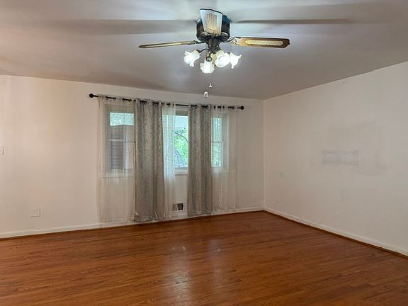 5th image of 9807 Arbor Hill Dr