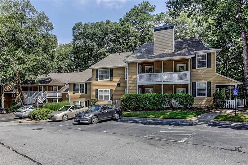 1st image of 3940 Riverlook Pkwy SE #3