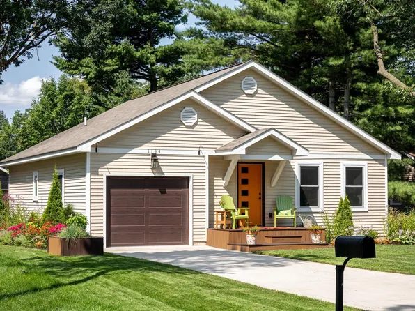 1134 Clinch St, Traverse City, MI 49686