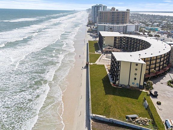 3rd image of 2301 S Atlantic Ave #129
