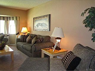 5th image of 742 N Berlyn Ave