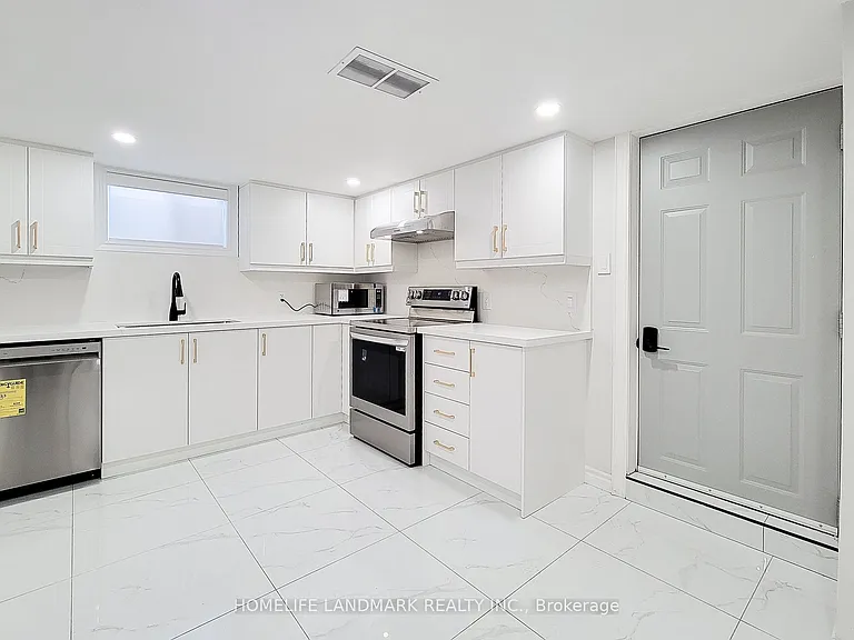 75 Bayview Dr #LOWER — Photo 7