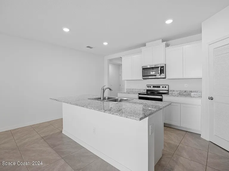 1253 Dunes Ave — Photo 8