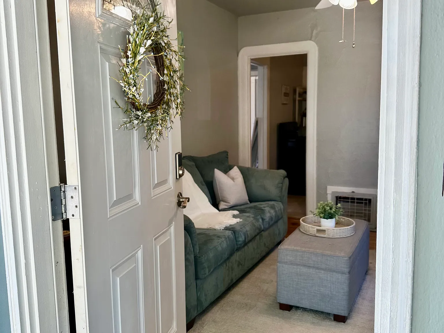 2 bed, 702 sqft, $2,850 — Photo 2