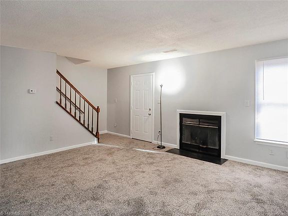 4th image of 371 F E Montcastle Dr