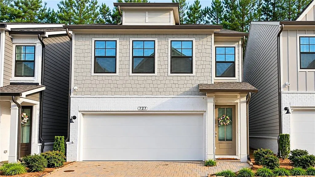 3 bed, 2.5 bath, 1817 sqft, $2,800 — Photo 1