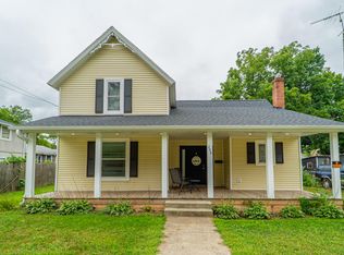 208 E Prairie Ronde St, Dowagiac, MI 49047