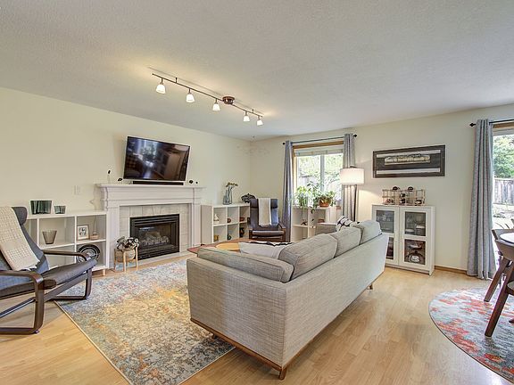 5th image of 16509 NE 35th St