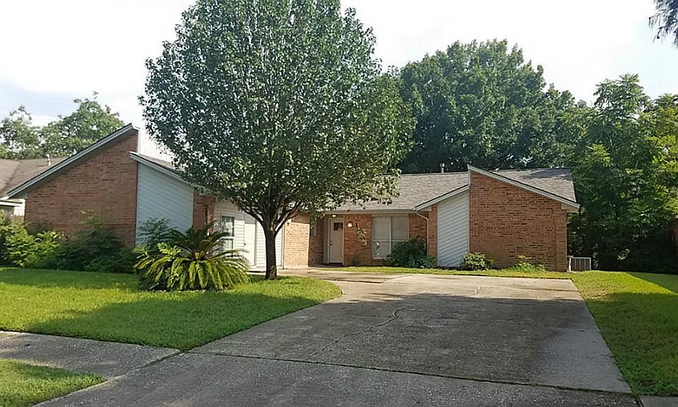1st image of 1301 Denise St