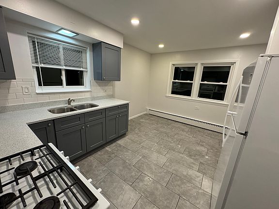 4th image of 8027 Knox Ave
