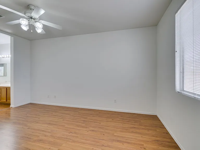 2760 Saigon Dr — Photo 10