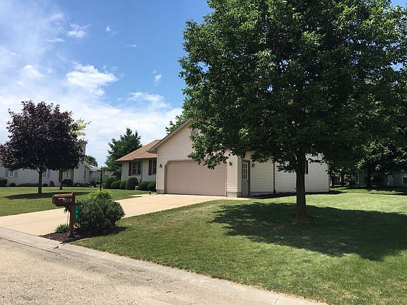 4th image of 209 Rebecca Ave