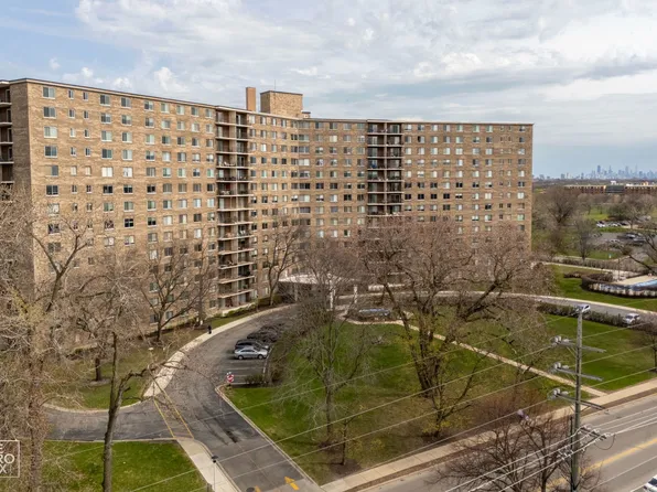 7141 N Kedzie Ave APT 403, Chicago, IL 60645