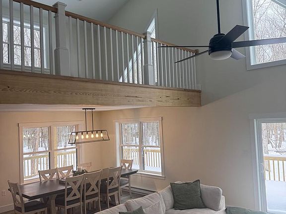 4th image of 161 Keats Ln