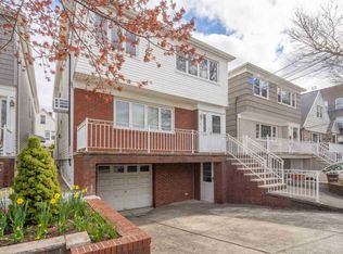 5 Centre Ln, Bayonne, NJ 07002