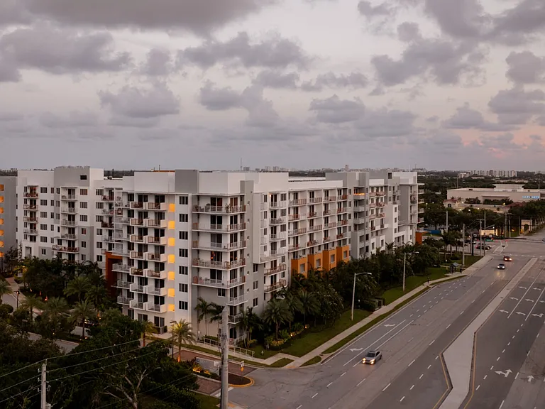 Suriana Boca — Photo 36