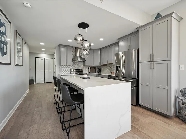 901 N Penn St #F201 — Photo 8