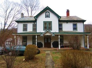 365 Peekskill Hollow Rd, Putnam Valley, NY 10579