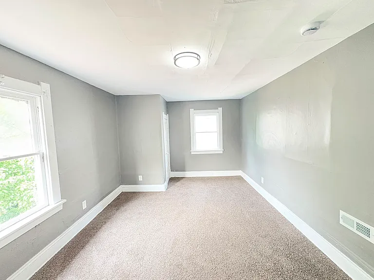 218 Kevin Pl — Photo 15
