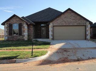 2201 Timber Xing, Yukon, OK 73099