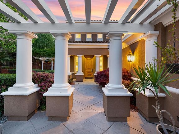 4th image of 5805 Gleneagles Dr